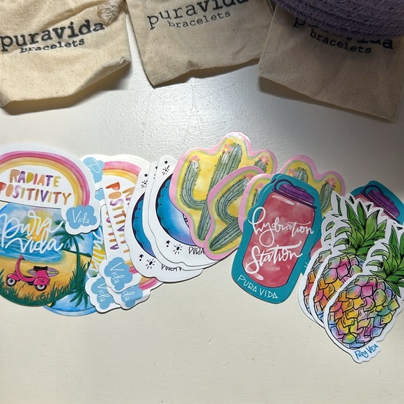 6 assorted Pura Vida bracelets - Picture 11 of 12